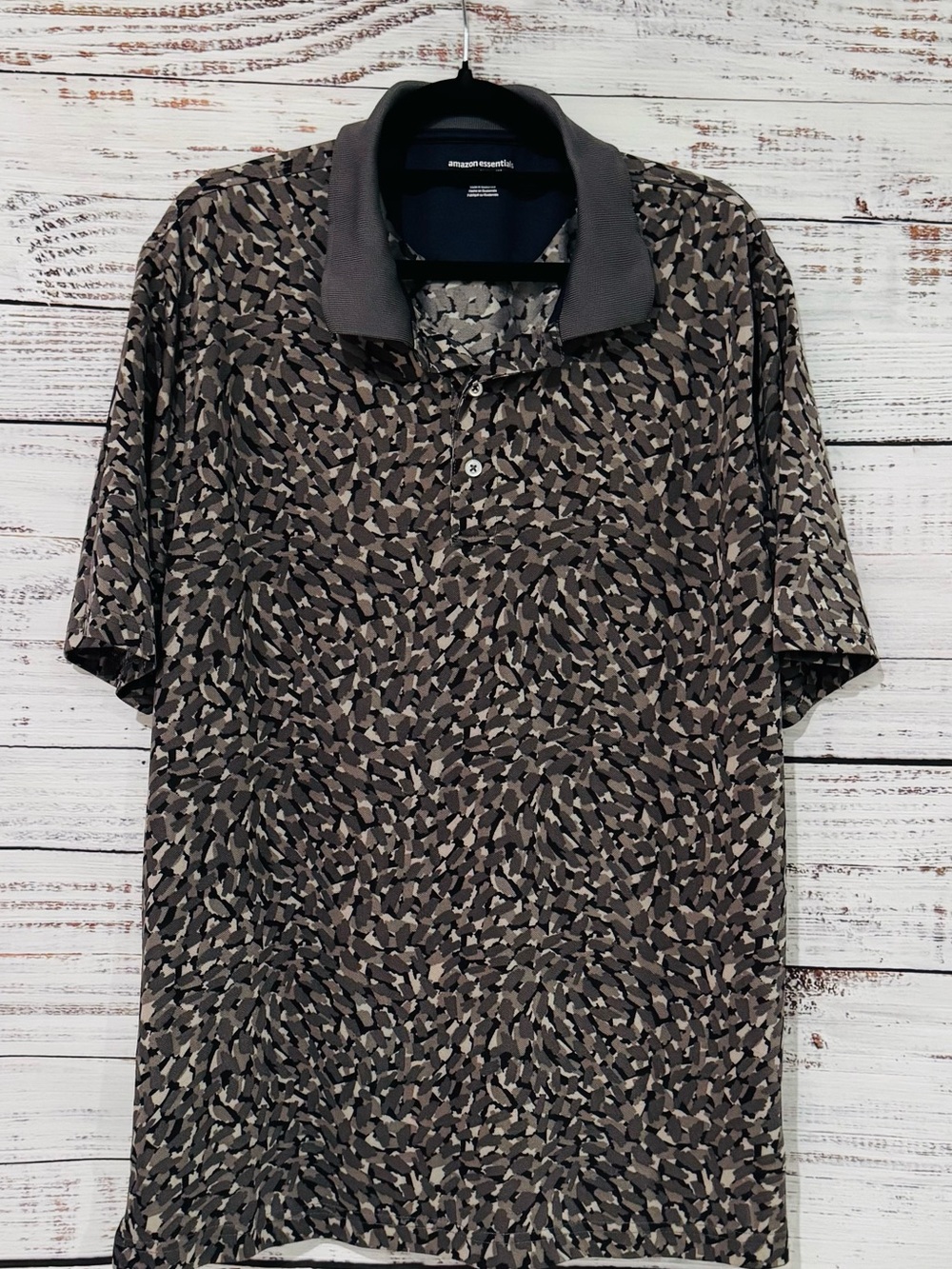 Amazon Essentials Short-Sleeve Polo in Brown and Gray Abstract Print